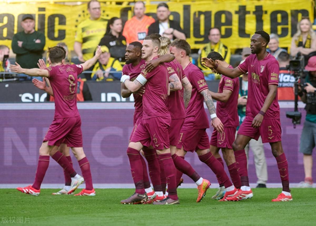 周六015德甲：奥格斯堡对沃尔夫斯堡，攻守较量或是平局关键