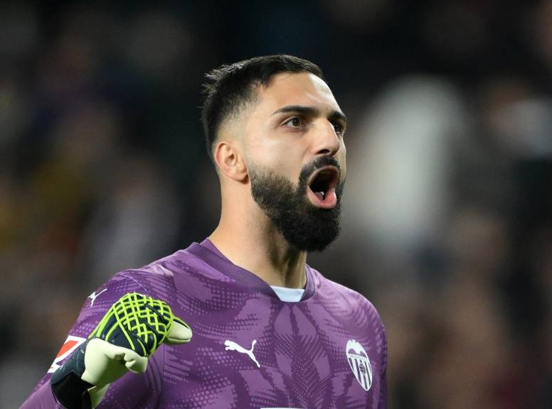 利物浦赚了！8次扑救一战封神，玛玛达什维利能竞争过阿利森吗？