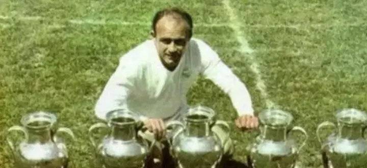 一场2-1给出了一种暗示——欧冠改制以来，从没有主场捧杯的案例