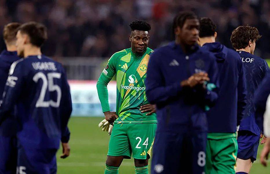 曼联2-2遭压哨绝平！嘴炮奥纳纳葬送阿莫林理想换人，进4强希望仍大