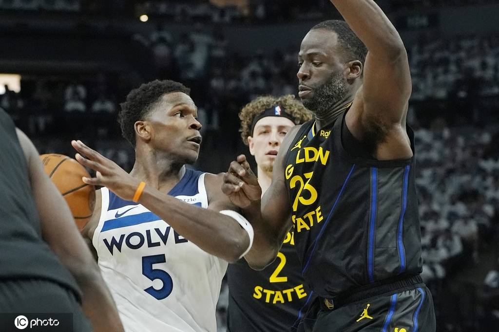 希尔德24+8库里伤退 勇士胜森林狼总比分1-0