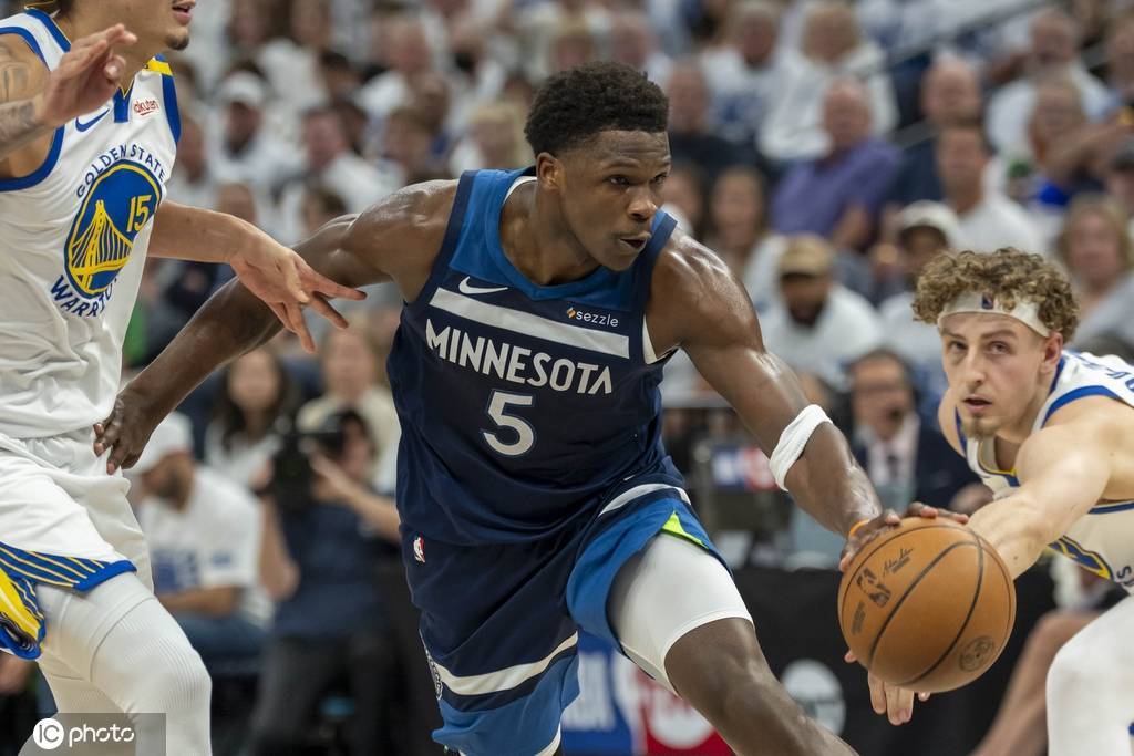 爱德华兹带伤20+9库里缺阵 勇士不敌森林狼总分1-1