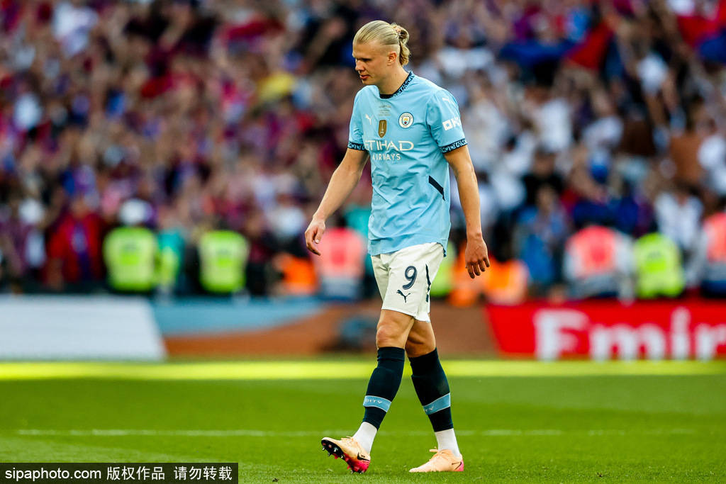 当家球星不敢罚？哈兰德决赛让点+队友罚丢 曼城四大皆空