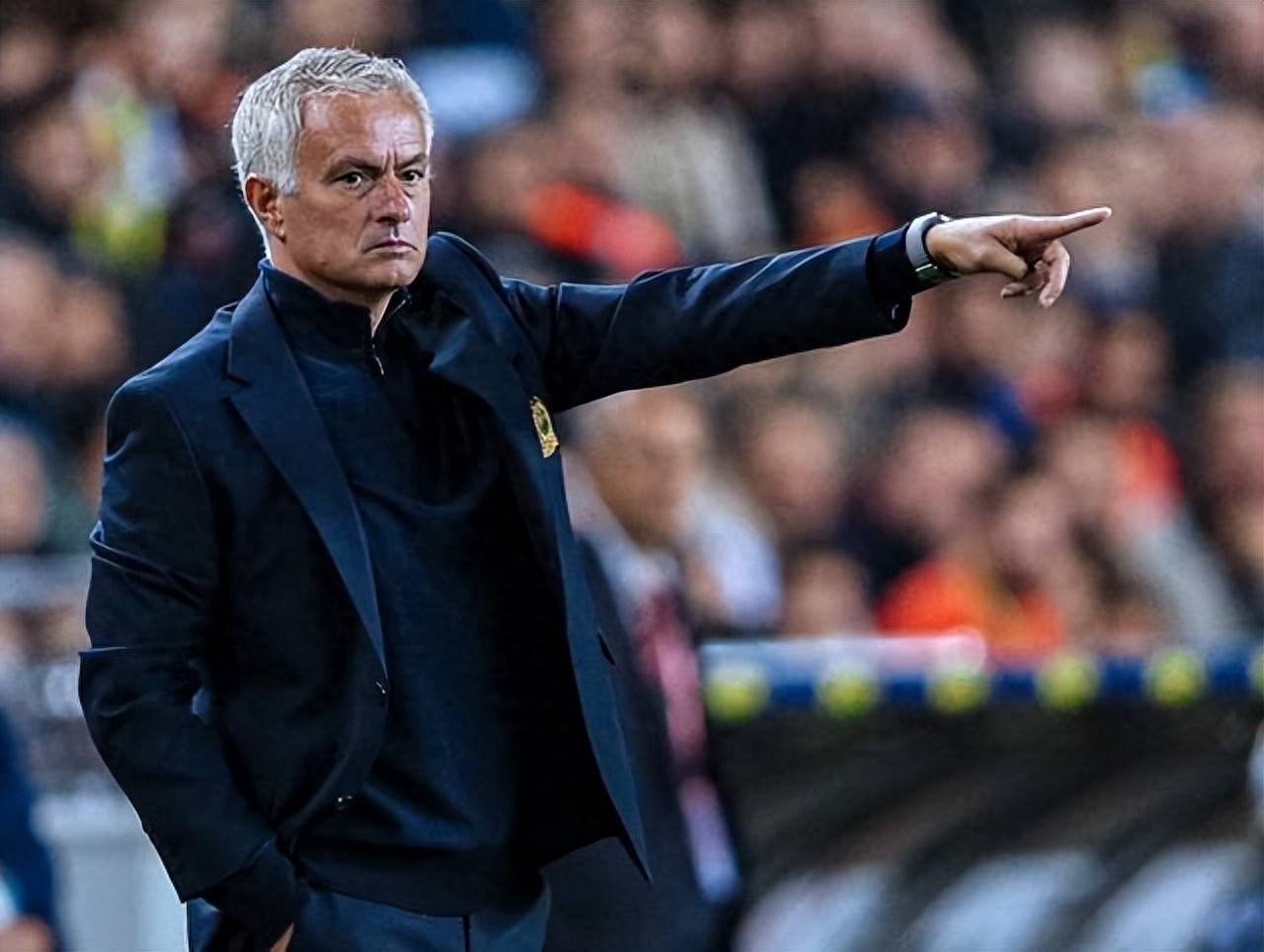 孔蒂提前规划“欧冠赛季”，曼纳庆幸未邀穆里尼奥，切西尼点评